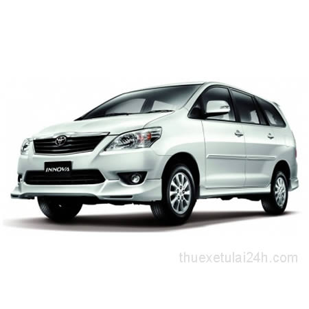 Cho-thue-xe-tu-lai-Toyota-Innova-V-2-0-AT