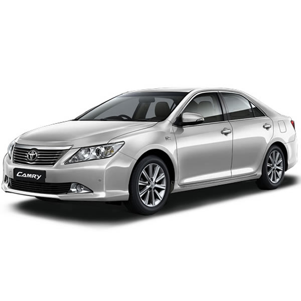 Thue-xe-co-lai-Toyota-Camry-2012