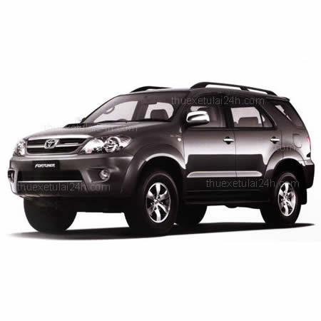 Cho-thue-xe-tu-lai-Toyota-Fortuner-7-cho