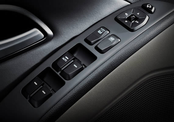 Cho thuê xe Hyundai-Tucson-2-4-MT-2012-2 Cho-thue-xe-Hyundai-Tucson-2-4-MT-2012-2