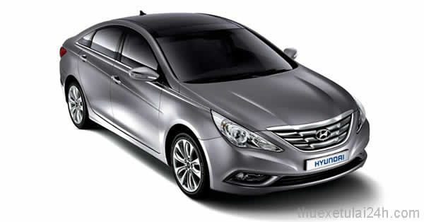 Cho-thue-xe-tu-lai-Hyundai-Sonata-Y20-2-0-AT-1