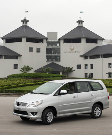 Cho thuê xe tự lái Toyota-Innova-V-2_0-AT-1 Cho-thue-xe-tu-lai-Toyota-Innova-V-2_0-AT-1