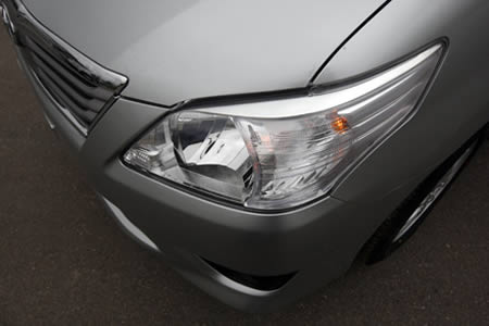 Cho thuê xe tự lái Toyota-Innova-V-2_0-AT-3 Cho-thue-xe-tu-lai-Toyota-Innova-V-2_0-AT-3